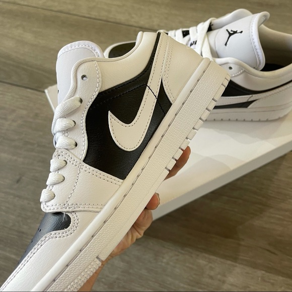 Air Jordan 1 Low women’s Panda - Picture 4 of 9